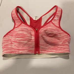 Women’s Lululemon sports bra